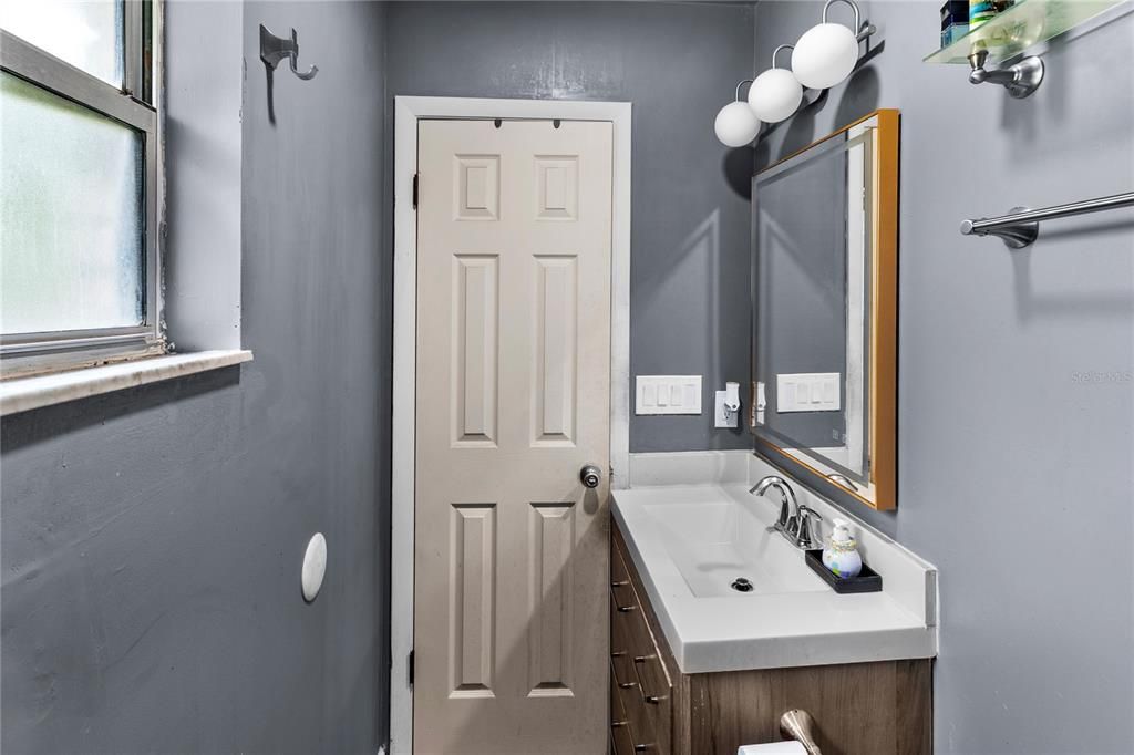 For Sale: $236,900 (3 beds, 2 baths, 1353 Square Feet)