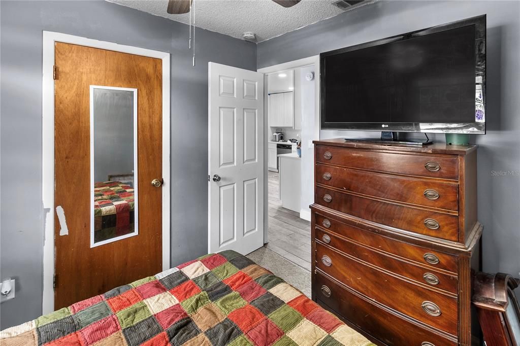 For Sale: $236,900 (3 beds, 2 baths, 1353 Square Feet)