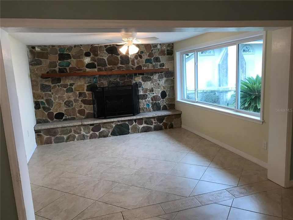 待售: $629,000 (3 贝兹, 2 浴室, 1596 平方英尺)