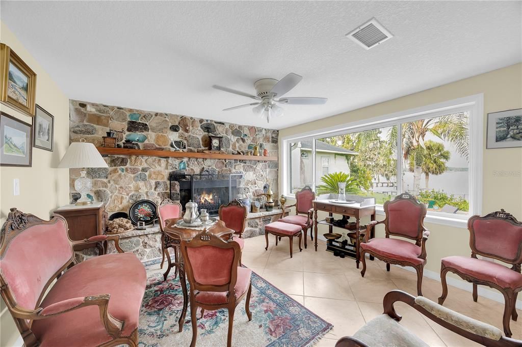 待售: $629,000 (3 贝兹, 2 浴室, 1596 平方英尺)