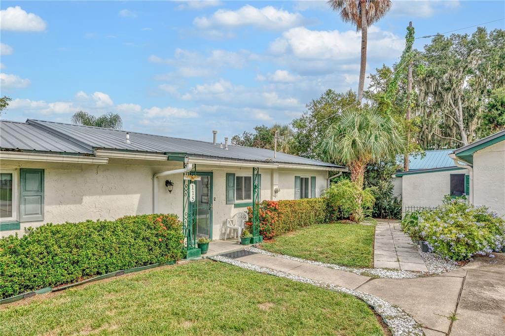 For Sale: $629,000 (3 beds, 2 baths, 1596 Square Feet)