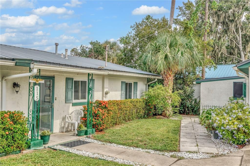 For Sale: $629,000 (3 beds, 2 baths, 1596 Square Feet)