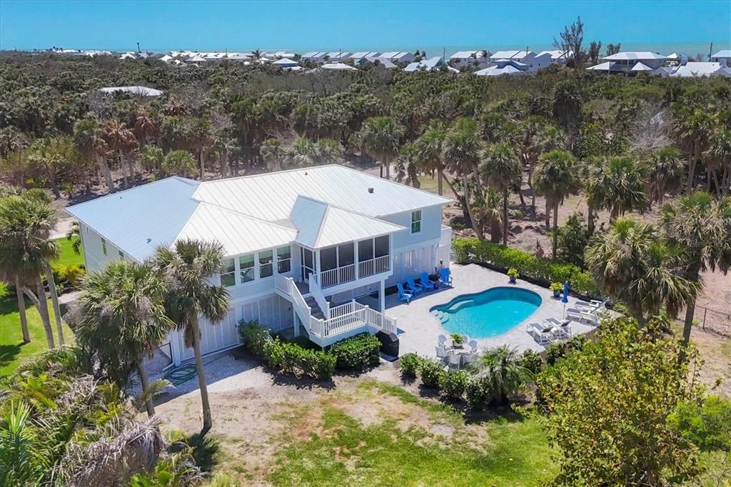 出租: $6,000 (3 贝兹, 4 浴室, 2396 平方英尺)