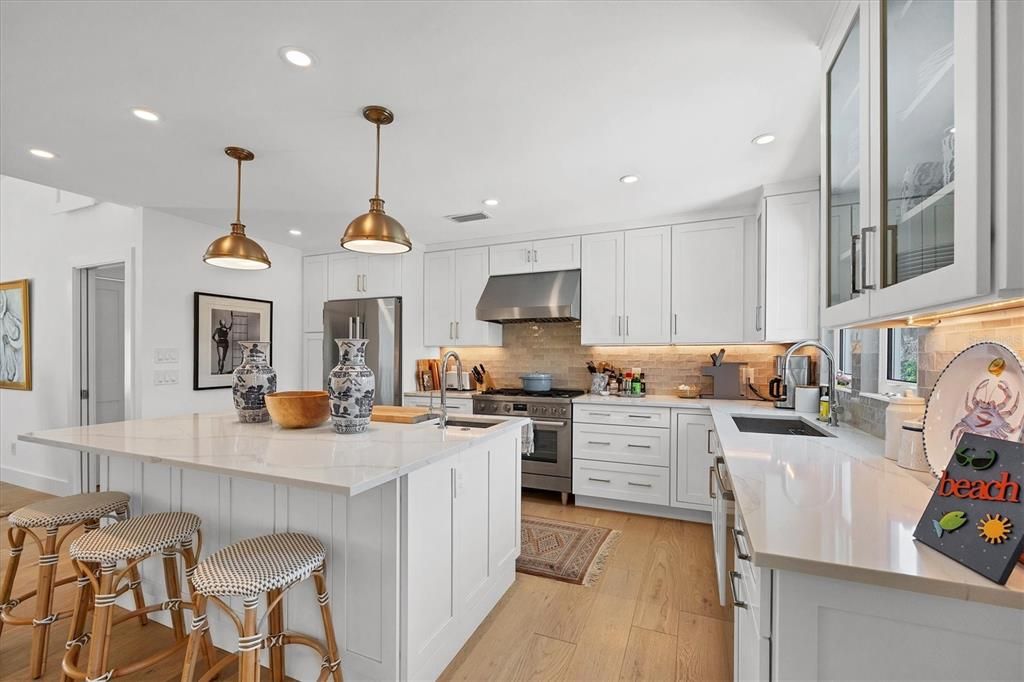 出租: $6,000 (3 贝兹, 4 浴室, 2396 平方英尺)