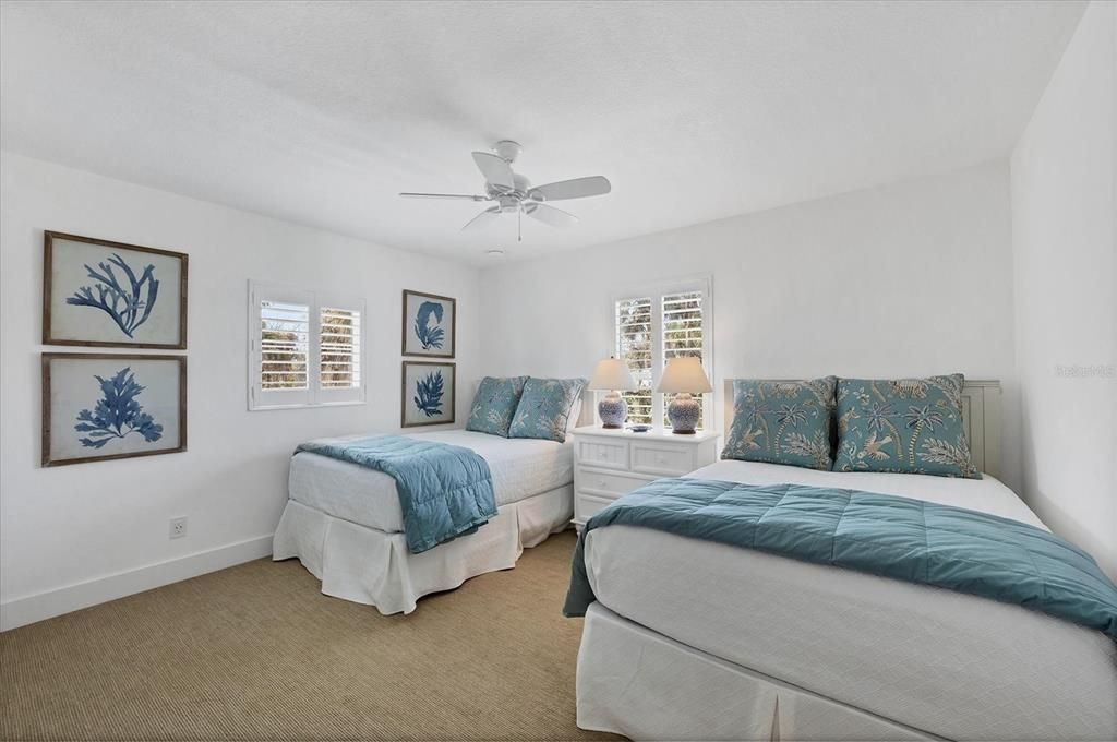 出租: $6,000 (3 贝兹, 4 浴室, 2396 平方英尺)