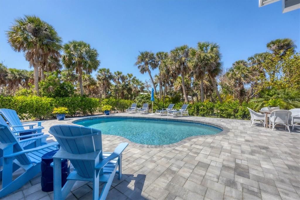 出租: $6,000 (3 贝兹, 4 浴室, 2396 平方英尺)