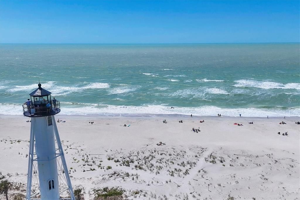 出租: $6,000 (3 贝兹, 4 浴室, 2396 平方英尺)