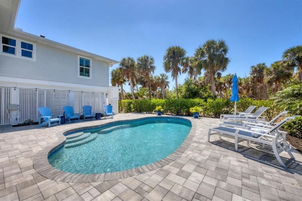 出租: $6,000 (3 贝兹, 4 浴室, 2396 平方英尺)