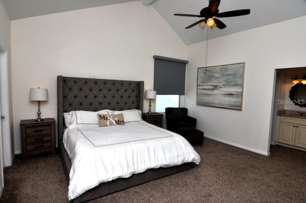 出租: $7,200 (3 贝兹, 2 浴室, 2341 平方英尺)