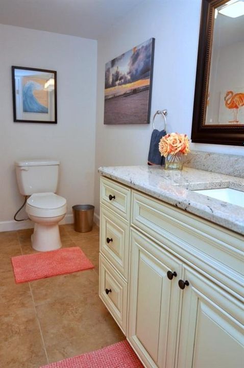 出租: $7,200 (3 贝兹, 2 浴室, 2341 平方英尺)