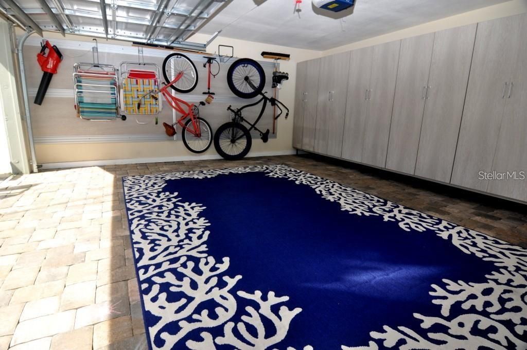 出租: $7,200 (3 贝兹, 2 浴室, 2341 平方英尺)