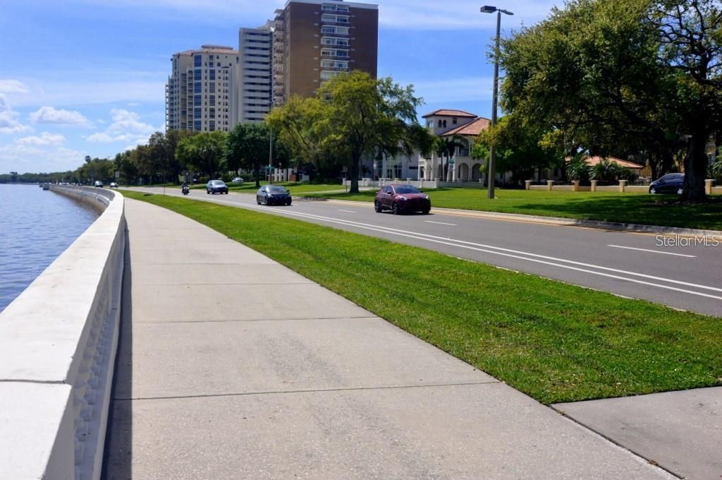 出租: $7,200 (3 贝兹, 2 浴室, 2341 平方英尺)