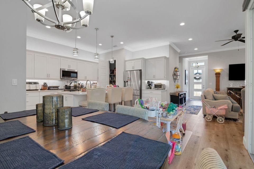 For Sale: $459,000 (4 beds, 3 baths, 2123 Square Feet)