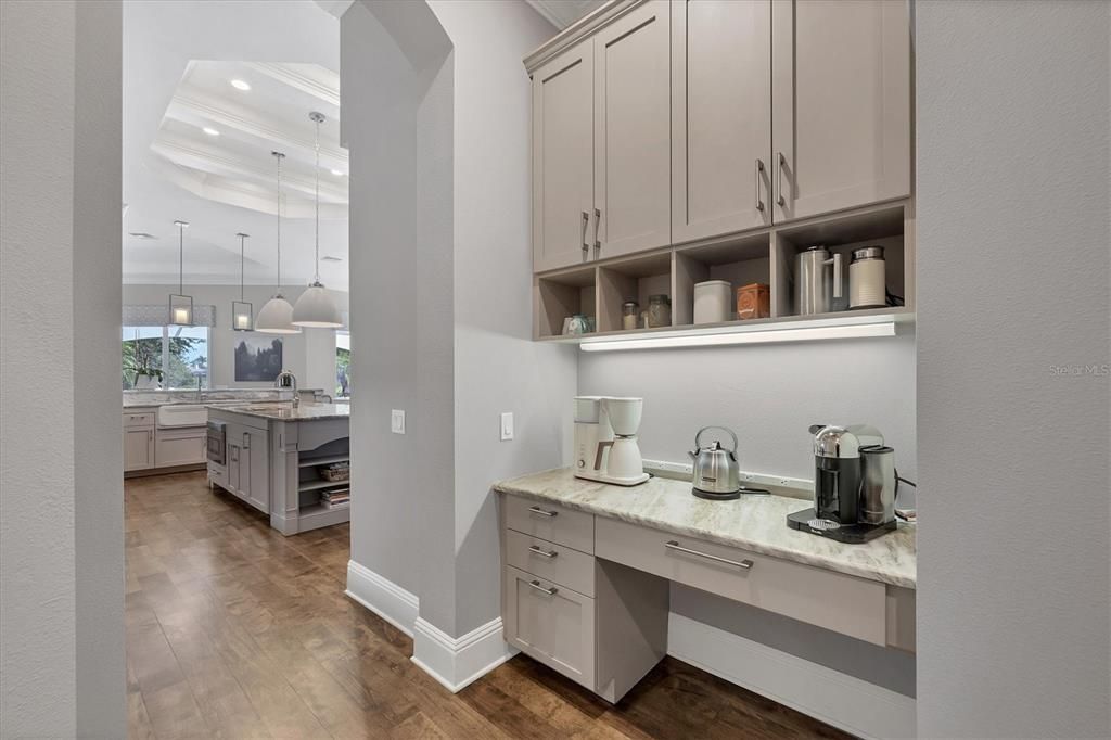 待售: $3,400,000 (3 贝兹, 3 浴室, 4484 平方英尺)