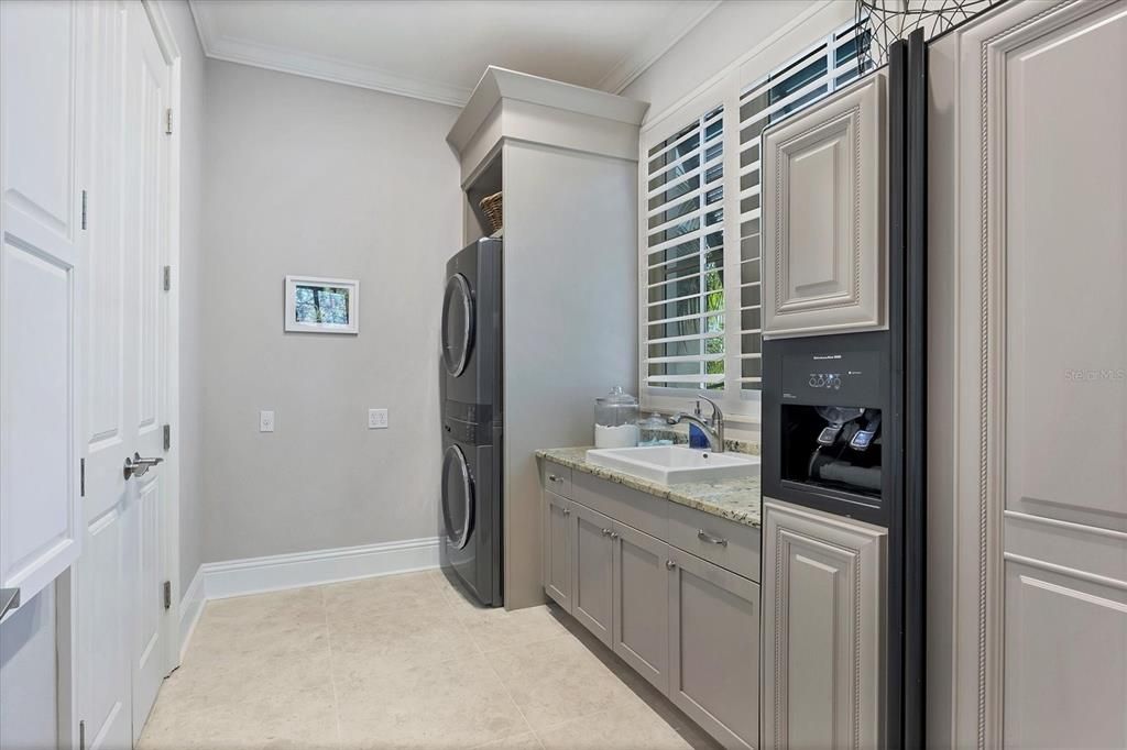 待售: $3,400,000 (3 贝兹, 3 浴室, 4484 平方英尺)