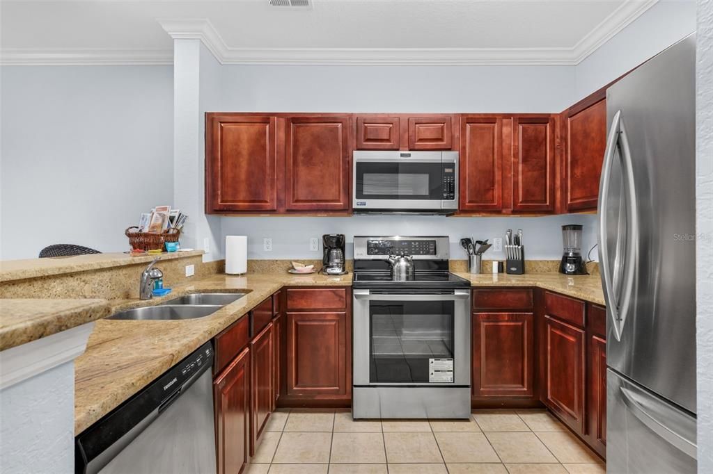 На продажу: $229,000 (3 спален, 2 ванн, 1244 Квадратных фут)