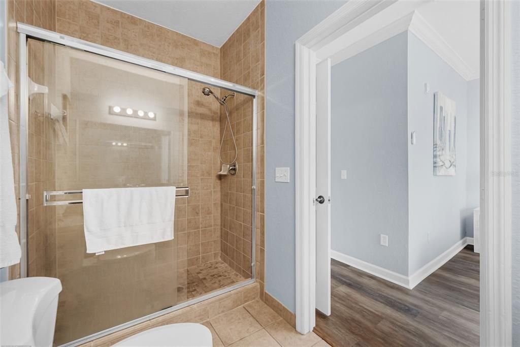 На продажу: $229,000 (3 спален, 2 ванн, 1244 Квадратных фут)