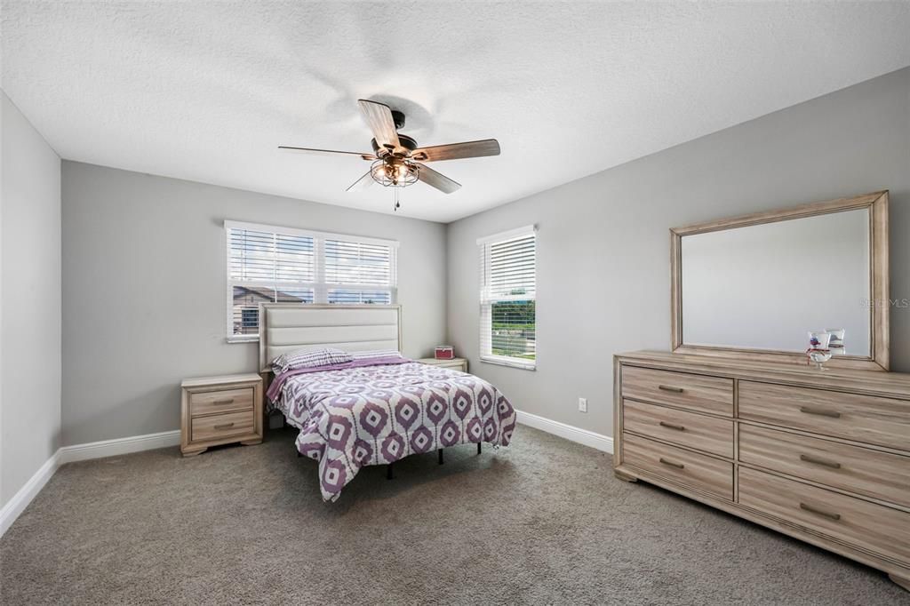 For Sale: $625,000 (5 beds, 4 baths, 3761 Square Feet)