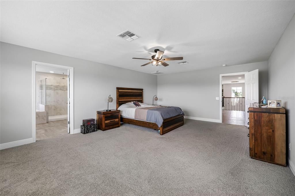 For Sale: $625,000 (5 beds, 4 baths, 3761 Square Feet)