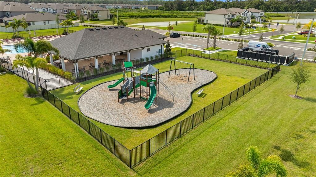 For Sale: $625,000 (5 beds, 4 baths, 3761 Square Feet)