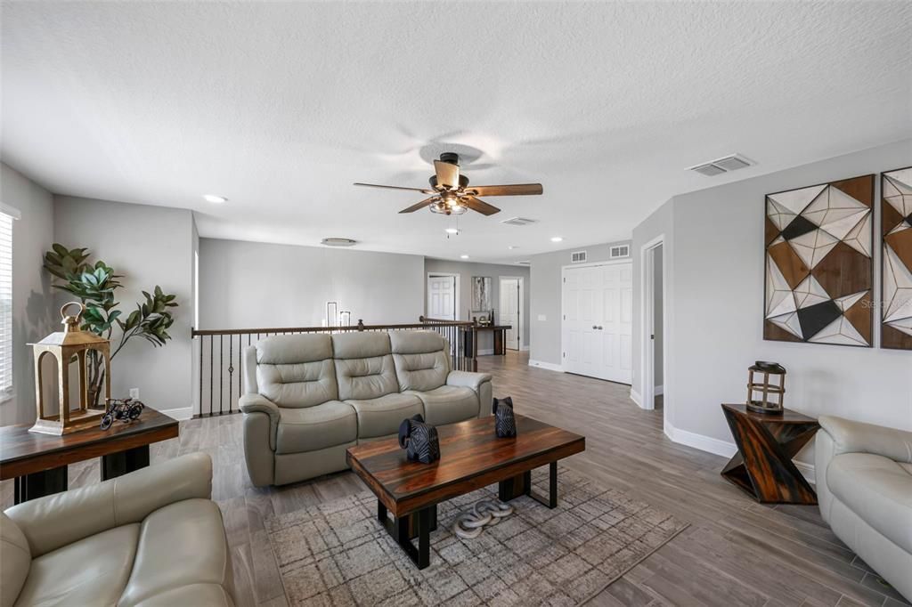 For Sale: $625,000 (5 beds, 4 baths, 3761 Square Feet)