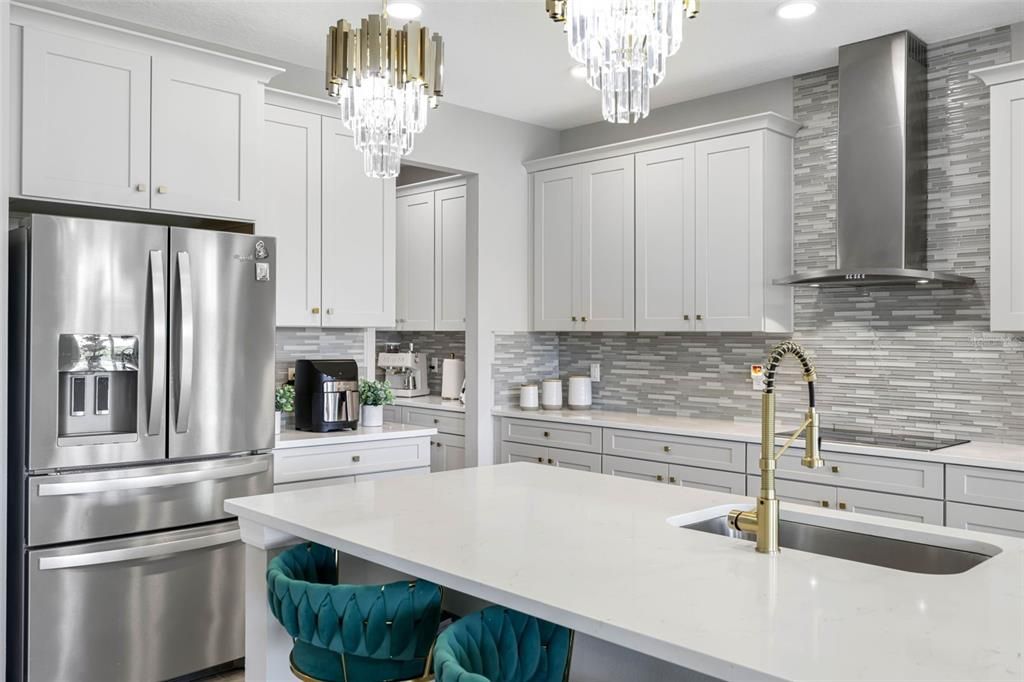 For Sale: $625,000 (5 beds, 4 baths, 3761 Square Feet)