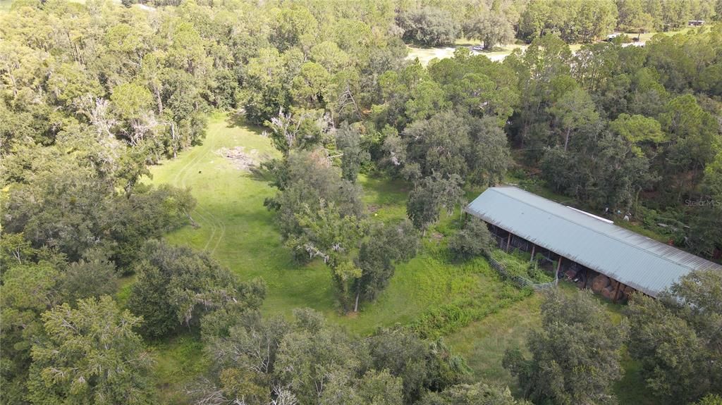 На продажу: $2,800,000 (68.28 acres)