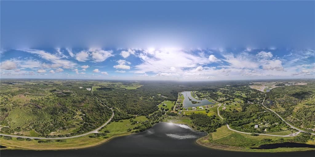 На продажу: $2,800,000 (68.28 acres)