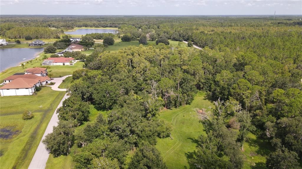 На продажу: $2,800,000 (68.28 acres)
