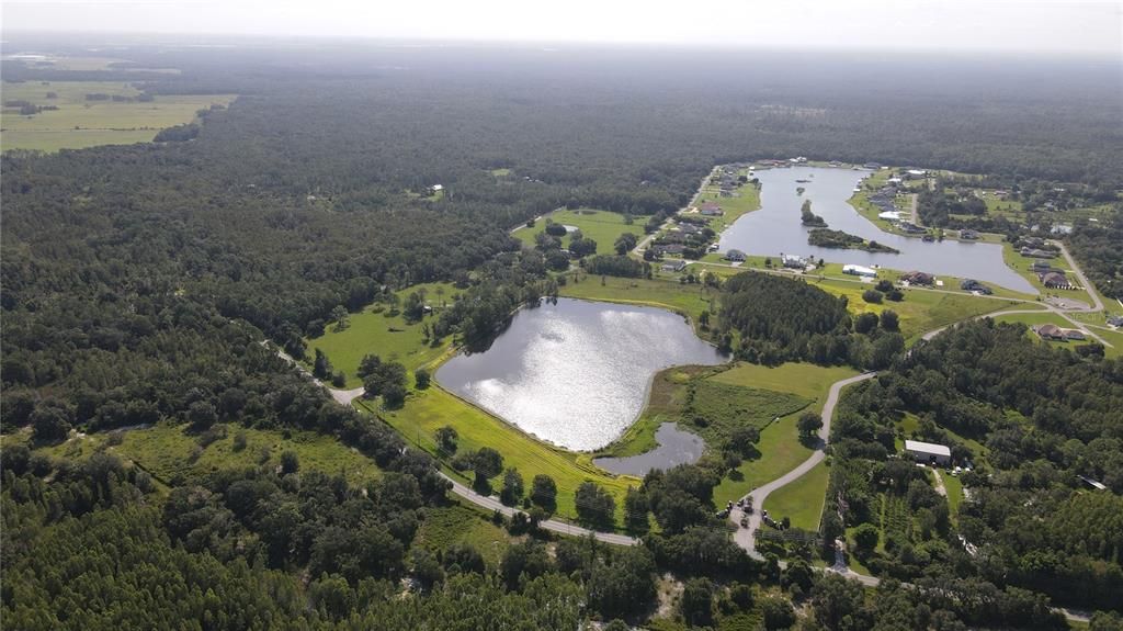 На продажу: $2,800,000 (68.28 acres)