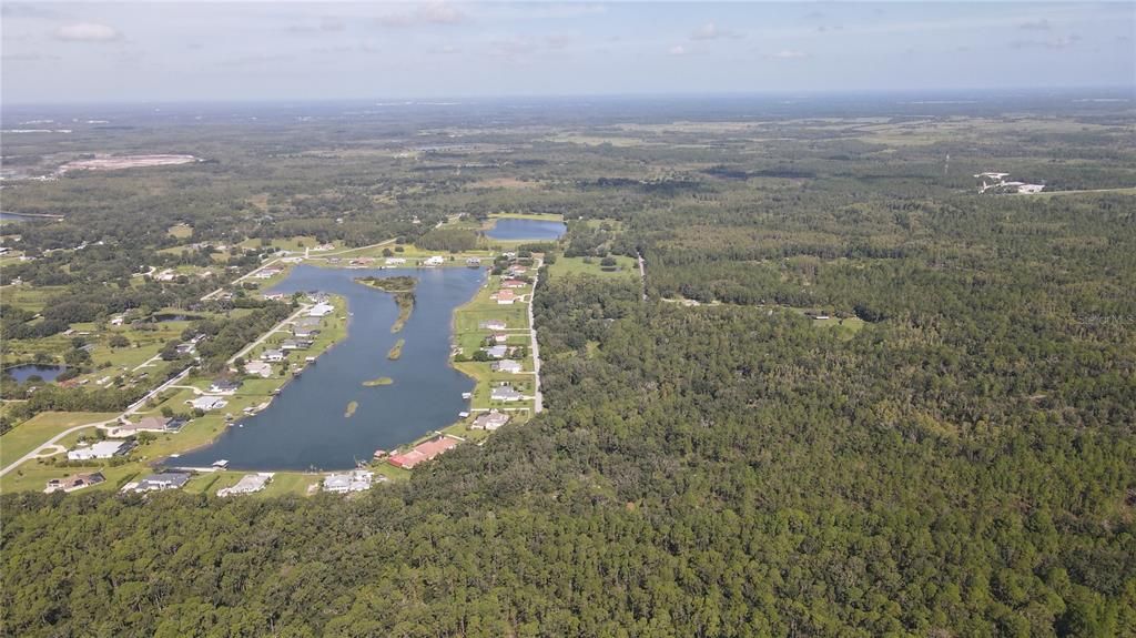 На продажу: $2,800,000 (68.28 acres)
