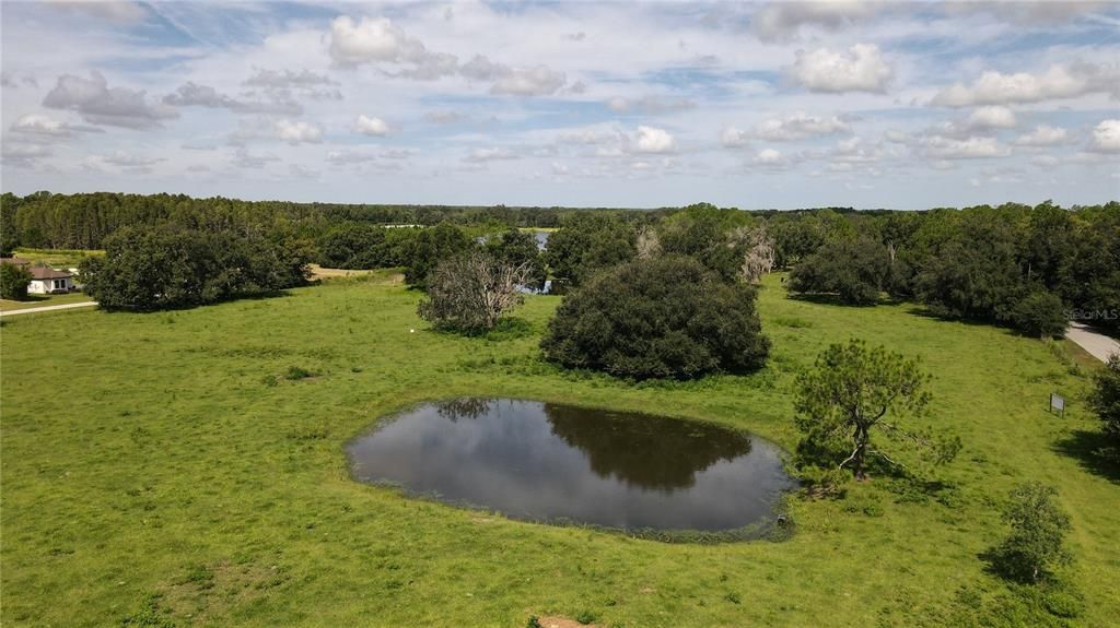 На продажу: $2,800,000 (68.28 acres)