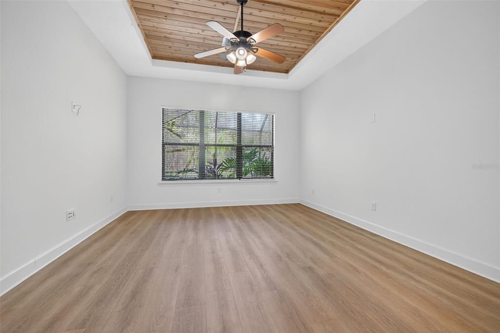 Active With Contract: $550,000 (3 beds, 3 baths, 2248 Square Feet)