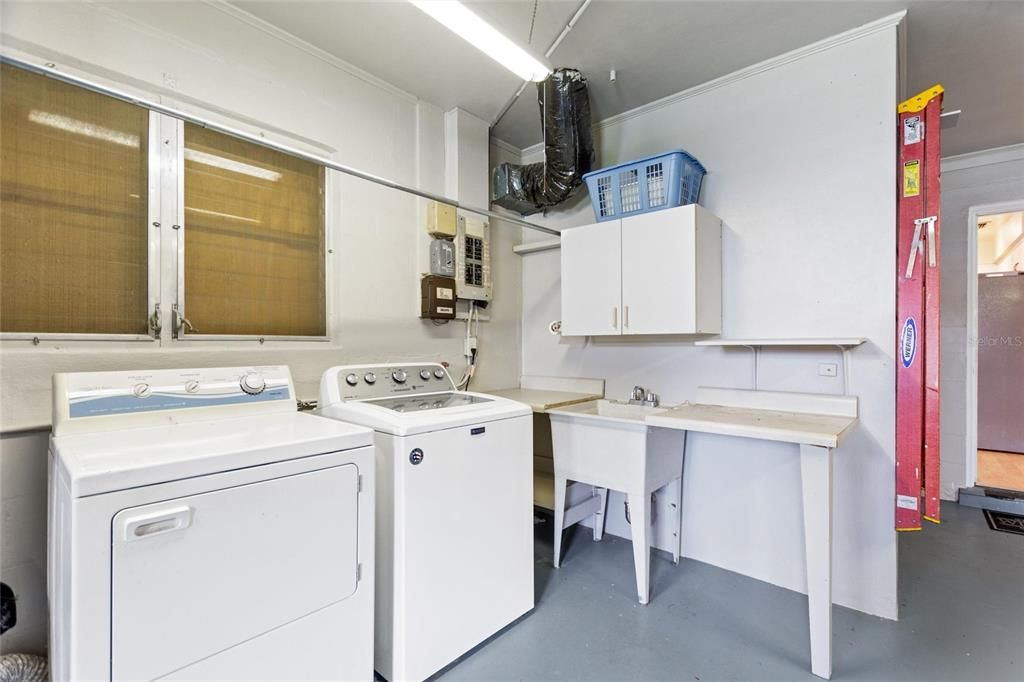 На продажу: $349,000 (2 спален, 2 ванн, 1660 Квадратных фут)