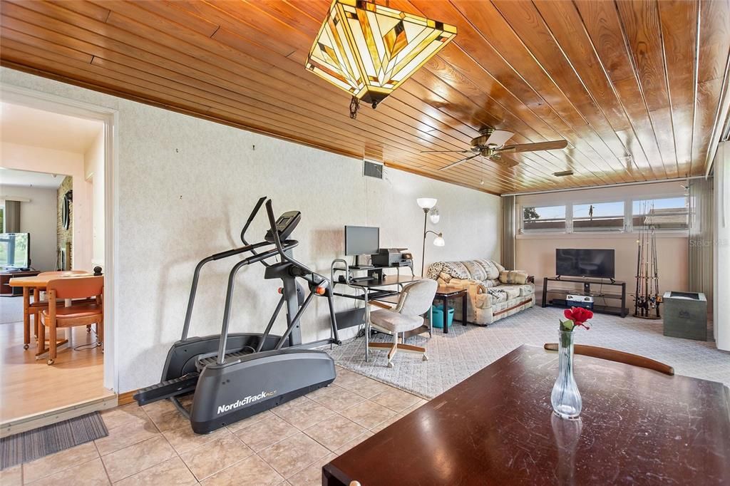 На продажу: $349,000 (2 спален, 2 ванн, 1660 Квадратных фут)