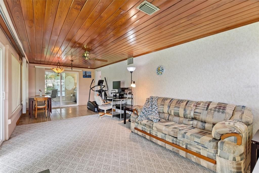 На продажу: $349,000 (2 спален, 2 ванн, 1660 Квадратных фут)