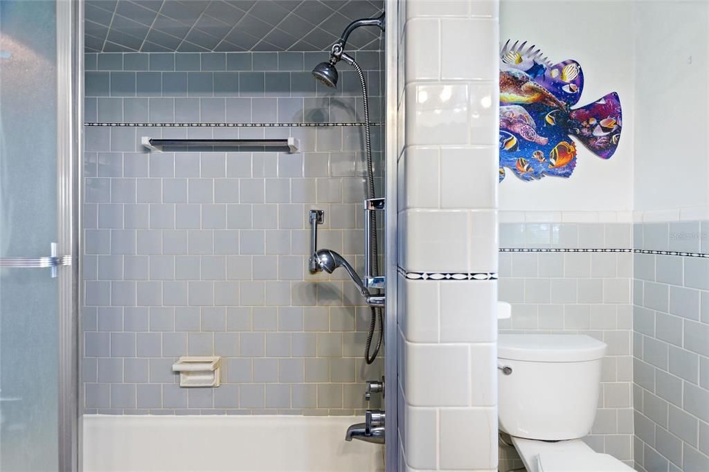 На продажу: $349,000 (2 спален, 2 ванн, 1660 Квадратных фут)