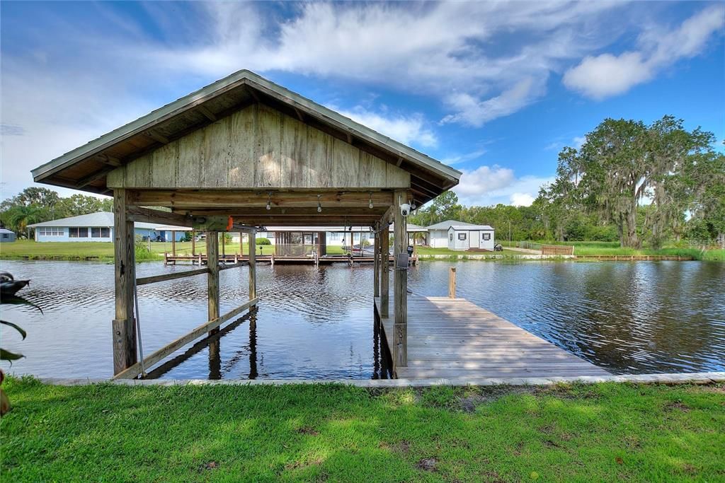 На продажу: $349,000 (2 спален, 2 ванн, 1660 Квадратных фут)