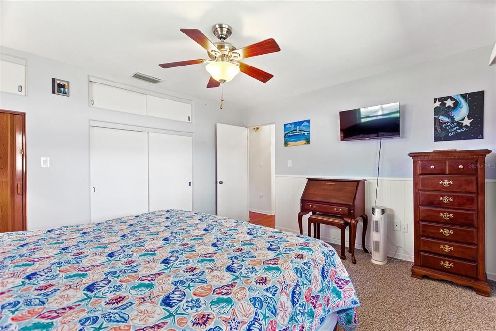 На продажу: $349,000 (2 спален, 2 ванн, 1660 Квадратных фут)