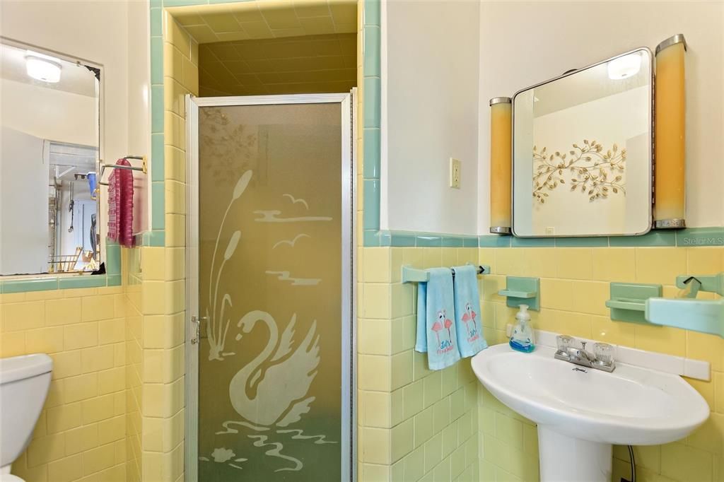 На продажу: $349,000 (2 спален, 2 ванн, 1660 Квадратных фут)