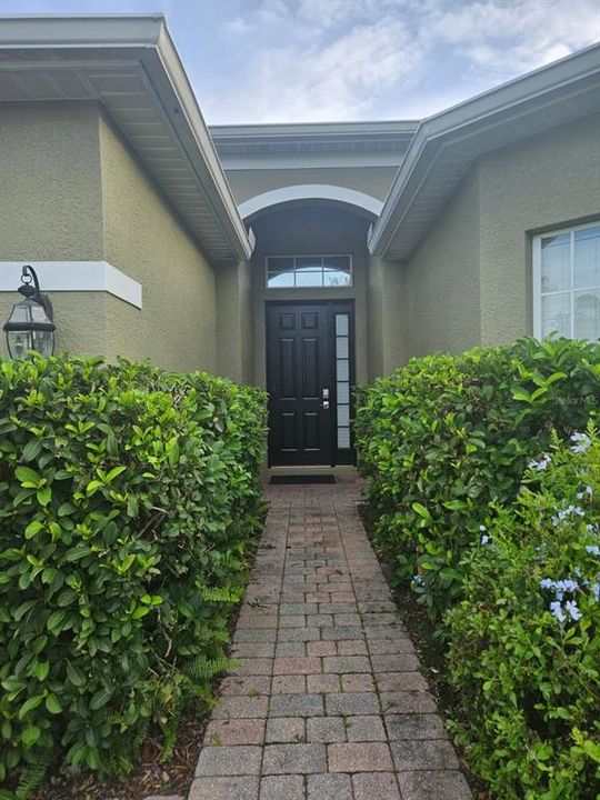 For Rent: $2,599 (3 beds, 2 baths, 1537 Square Feet)