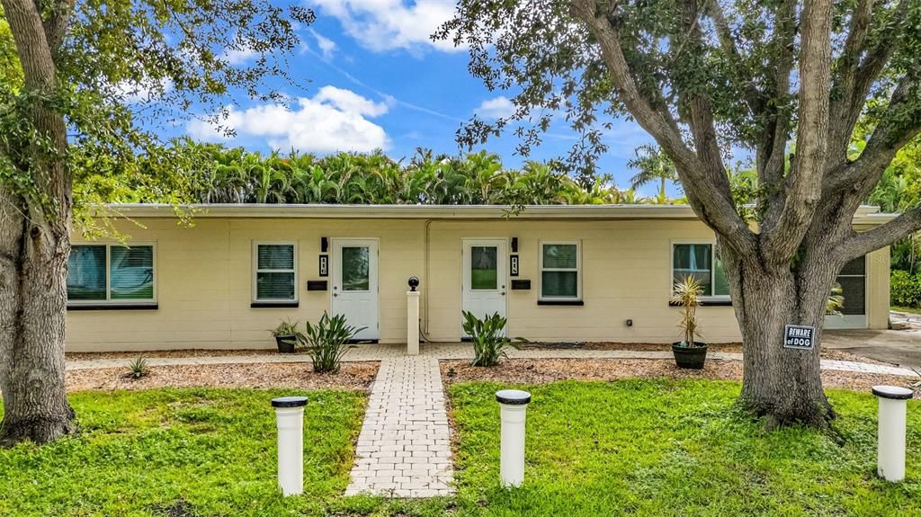 Под контрактом: $350,000 (4 спален, 0 ванн, 2016 Квадратных фут)