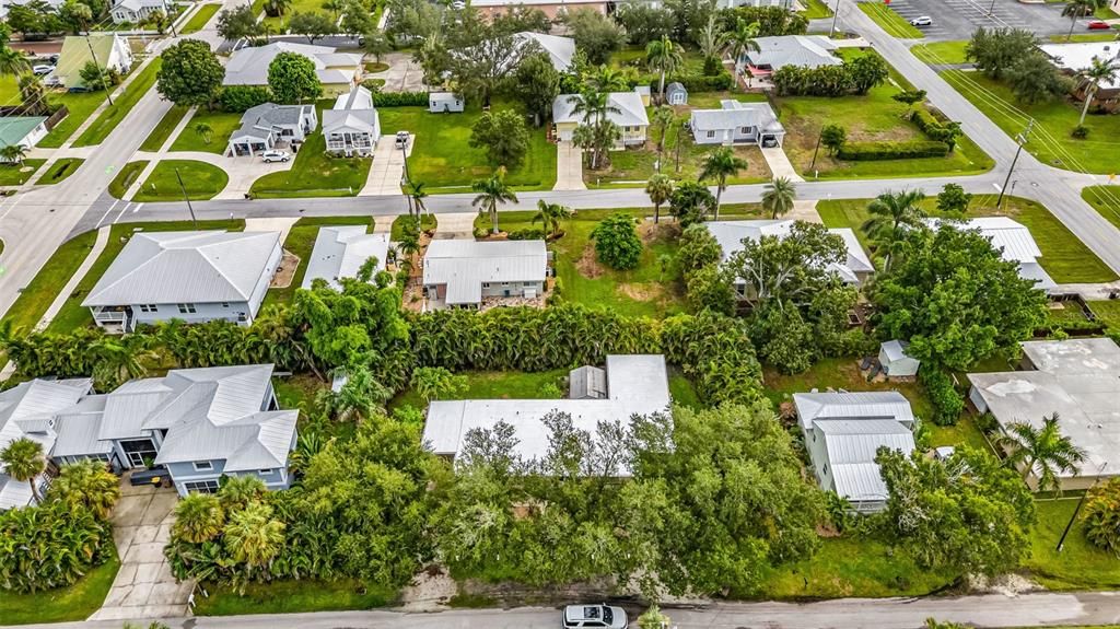 Под контрактом: $350,000 (4 спален, 0 ванн, 2016 Квадратных фут)