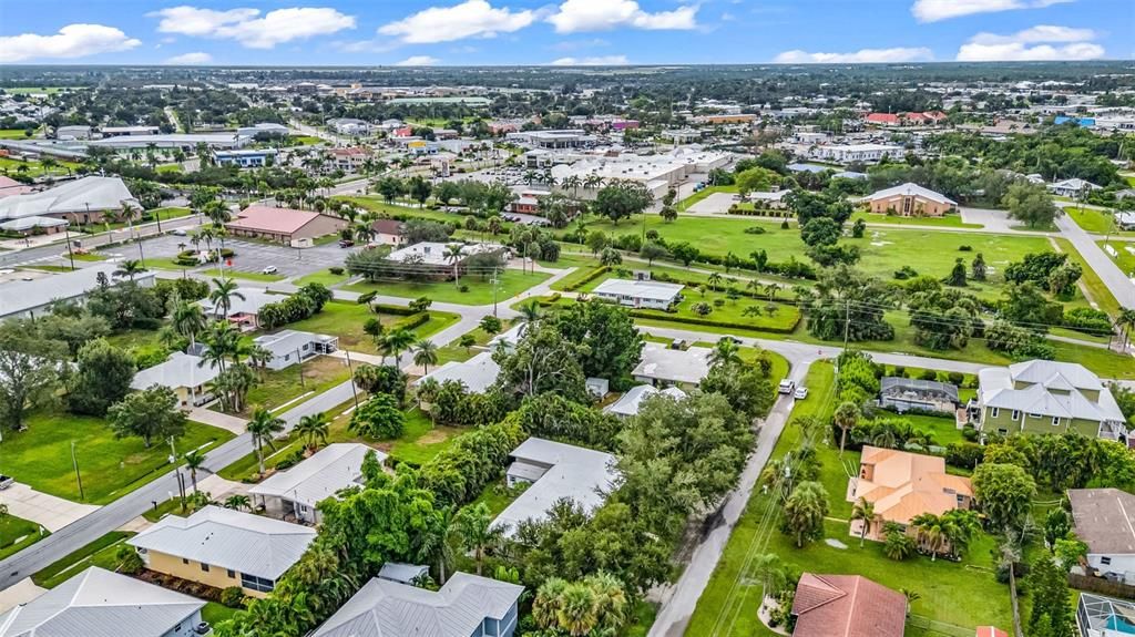 Под контрактом: $350,000 (4 спален, 0 ванн, 2016 Квадратных фут)