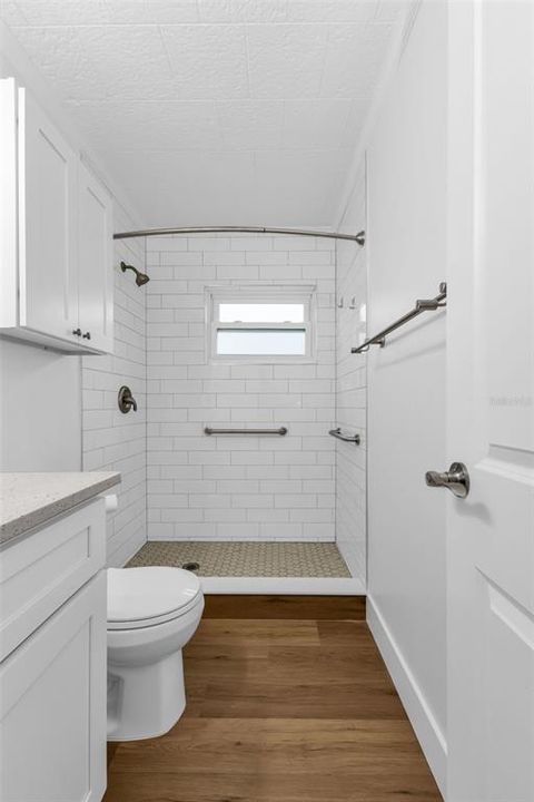 Под контрактом: $350,000 (4 спален, 0 ванн, 2016 Квадратных фут)