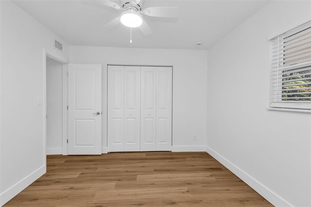 Под контрактом: $350,000 (4 спален, 0 ванн, 2016 Квадратных фут)