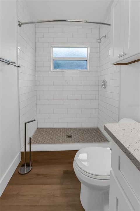 Под контрактом: $350,000 (4 спален, 0 ванн, 2016 Квадратных фут)