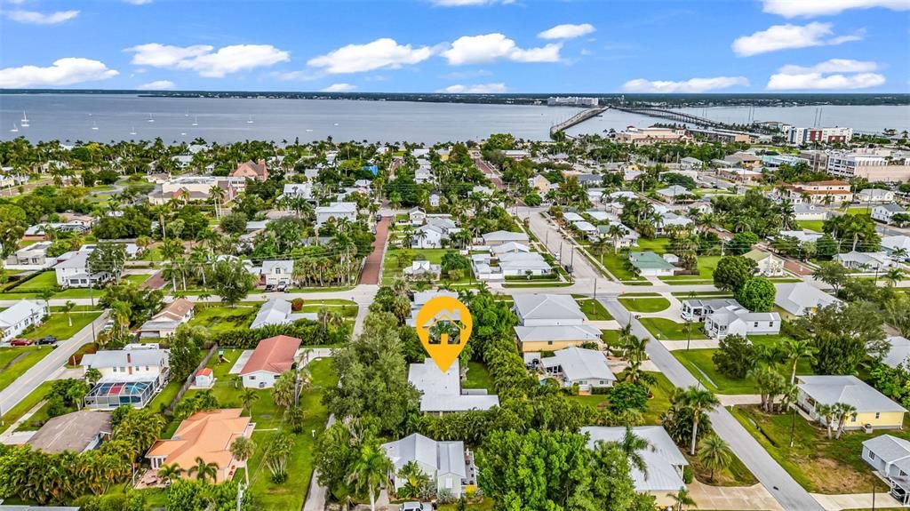 Под контрактом: $350,000 (4 спален, 0 ванн, 2016 Квадратных фут)