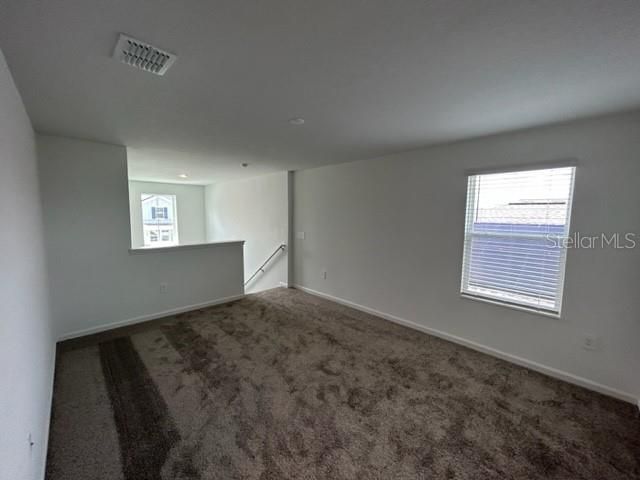 合同活跃: $2,250 (5 贝兹, 2 浴室, 2430 平方英尺)