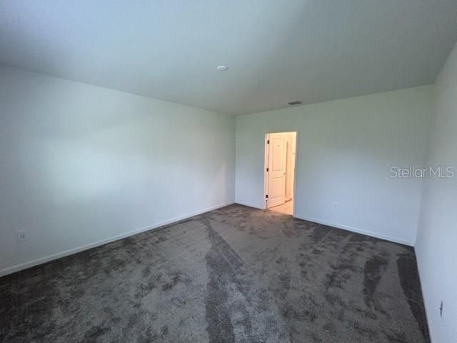 合同活跃: $2,250 (5 贝兹, 2 浴室, 2430 平方英尺)